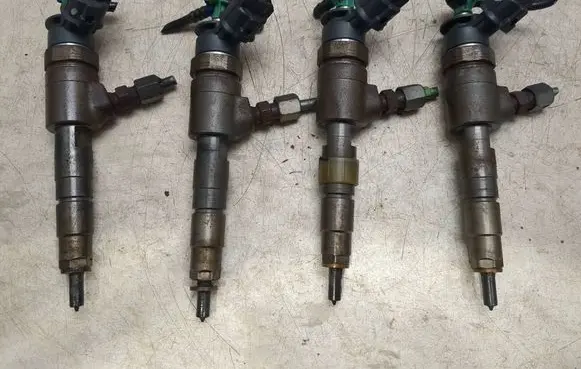 Citroen C3 Fuel injectors set 0445110566