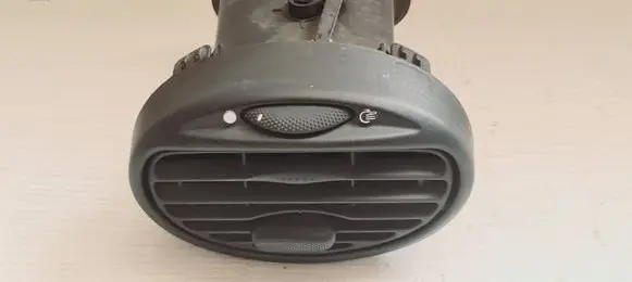 Ford Focus Dashboard side air vent grill/cover trim 98AB19893BJW