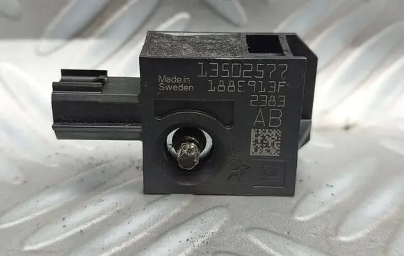 Opel Zafira C Airbag deployment crash/impact sensor 13502577 188E913F