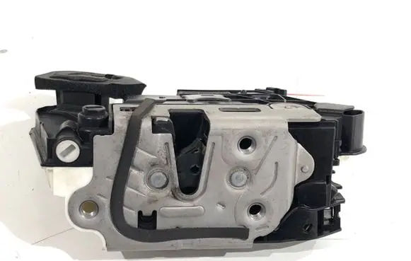 Seat Leon (5F) Rear door lock 5K4839015AF