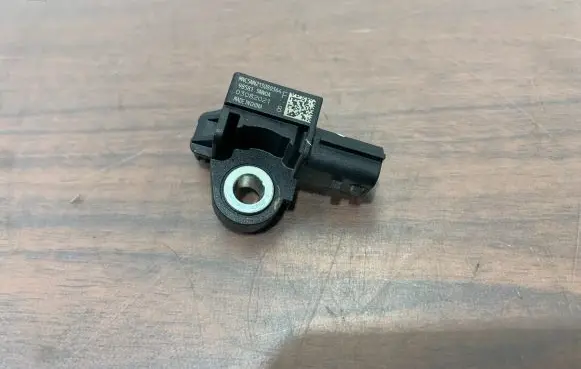 Mitsubishi Outlander IV Airbag deployment crash/impact sensor 985815NN0A 03082021 2102814137
