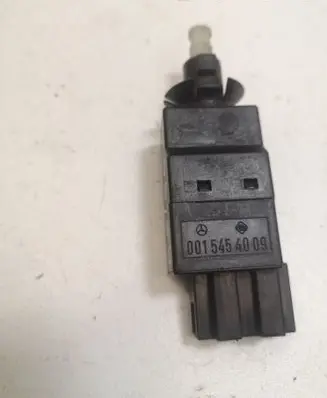 Mercedes-Benz CLS C219 Brake pedal sensor switch 0015454009