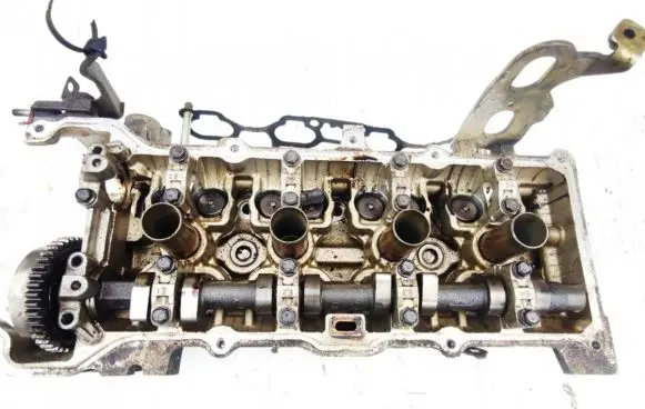 Nissan Almera N16 Engine head bm5 ukl2