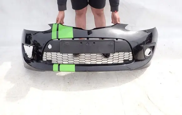 Mazda 2 Front bumper KUH785