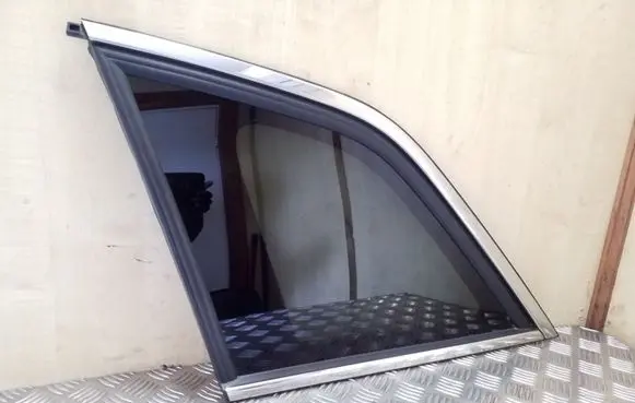 Opel Antara Rear side window 96660068