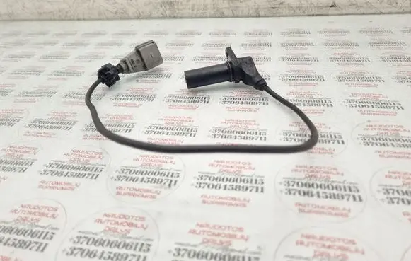 Volkswagen Sharan Crankshaft position sensor 038907319D