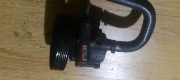 Volvo S40, V40 Power steering pump