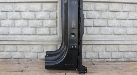 Audi Q8 Sill 4M8809840