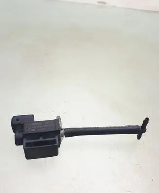 Volvo XC70 Vacuum valve 31339879 70051502