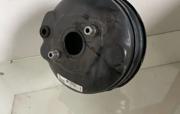 Audi A6 S6 C6 4F Brake booster 4F0612105G
