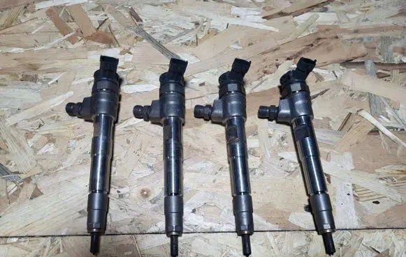 Mercedes-Benz A W177 Fuel injectors set 8201636333