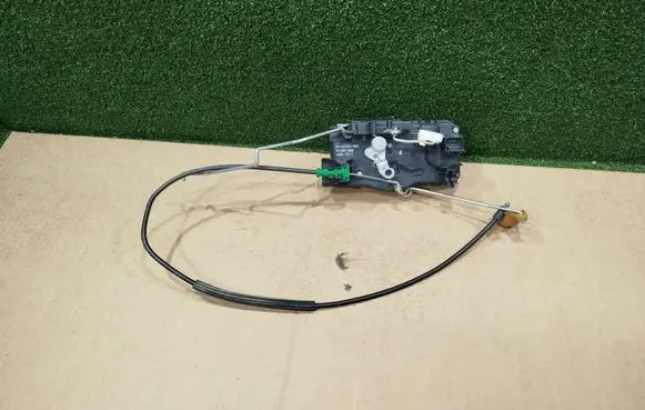 Renault Trafic III (X82) Loading door lock 905034098R 40817211 93867688