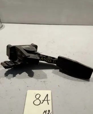 Opel Astra G Accelerator throttle pedal 9157998