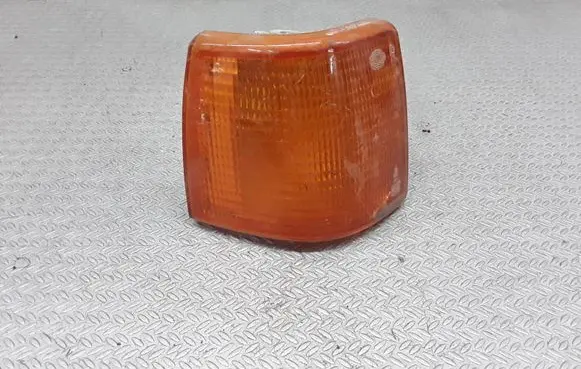 Audi 80 90 S2 B4 Front indicator light 42691R6