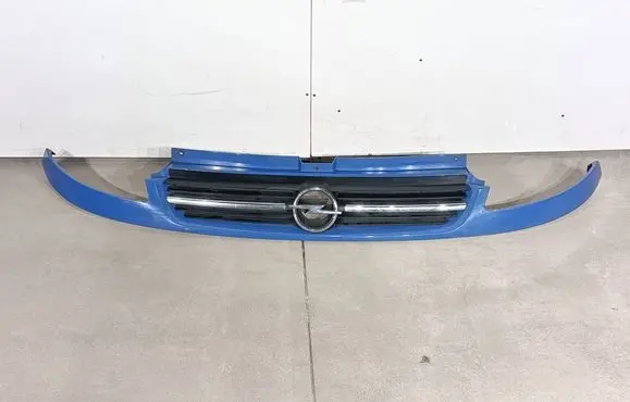 Opel Vivaro Front bumper upper radiator grill 8200044873 91166765 525719854