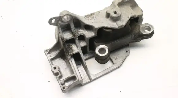 Toyota Auris E180 Gearbox mounting bracket