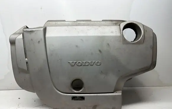 Volvo XC70 Engine hood trim 
