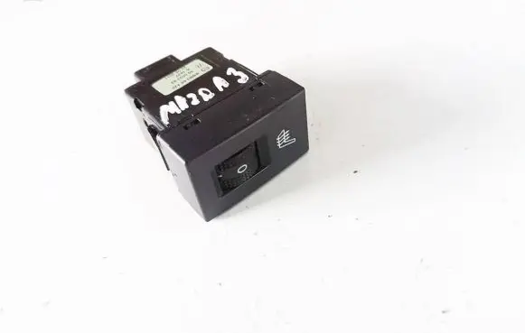 Mazda 3 II Seat heating switch bbm366420