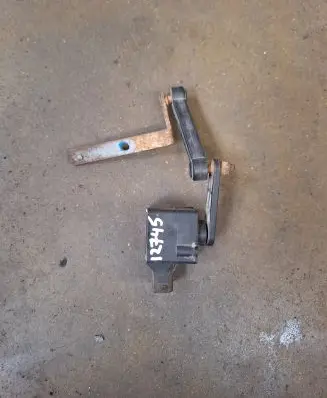 Mercedes-Benz ML W164 Air suspension front height level sensor A0105427717