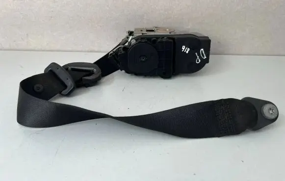Mercedes-Benz S W221 Front seatbelt A2218603285