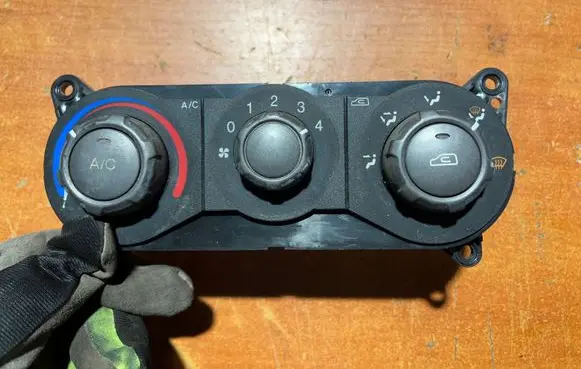 Hyundai Matrix Climate control unit 9725017XXX