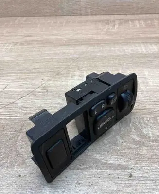 Toyota Avensis T250 Wing mirror switch 183575 37166