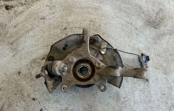 Toyota Verso Front wheel hub