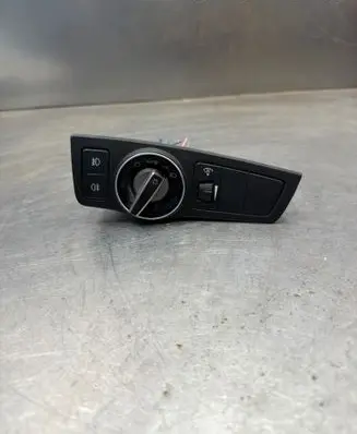 Hyundai i40 Light switch 39R1031000 2011121