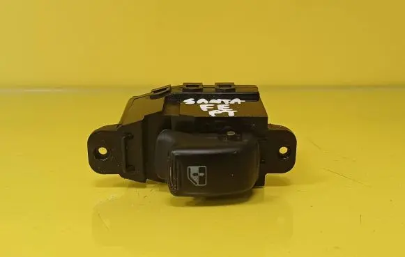 Hyundai Santa Fe Electric window control switch 620W0304 621W02280