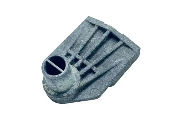 Volkswagen Touareg II Radiator mount bracket 7P0121079