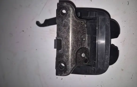 Audi A3 S3 8P Loading door lock 
