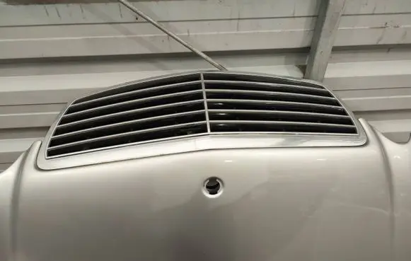 Engine bonnet/hood