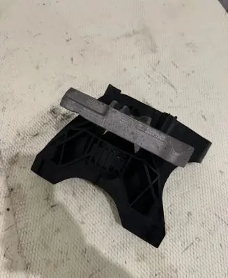 Peugeot 3008 II Engine mount bracket 9820297580