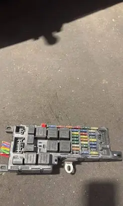 Volvo S80 Fuse module 9494207