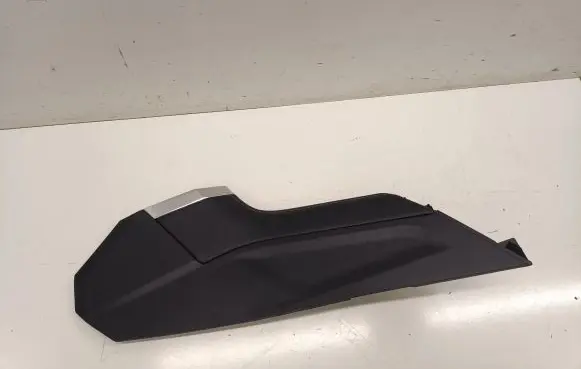 Other center console (tunnel) element