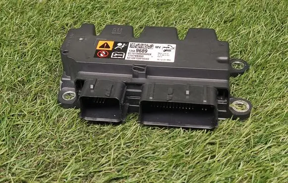 Opel Zafira C Airbag control unit/module 13589689 775799950