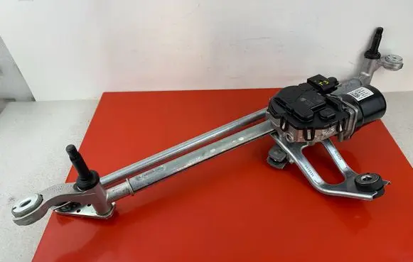 Porsche Macan (95B) Front wiper linkage and motor 95C955113M