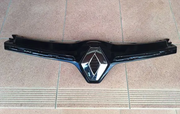 Renault Twingo III Front grill 623822417R