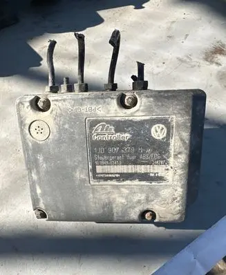 Audi A3 S3 8L ABS Pump 1J0907379H