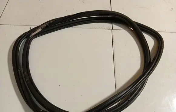 Audi Q7 4L Rubber seal rear door 