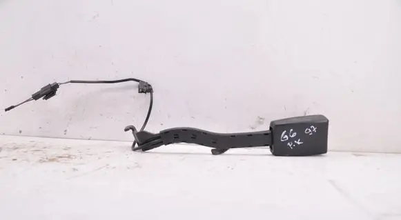 Volkswagen Golf VI Front seatbelt buckle 1K4857755AB