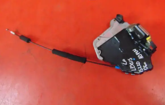 Lexus IS 220D-250-350 Front door lock