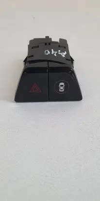 BMW 5 G30 G31 G38 Hazard light switch 3474320104 6993047 699304701