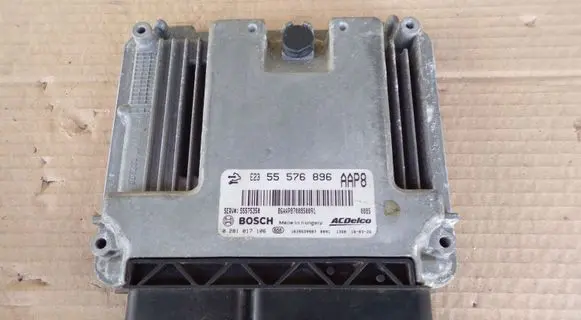 Opel Insignia A Engine control unit/module 55575350