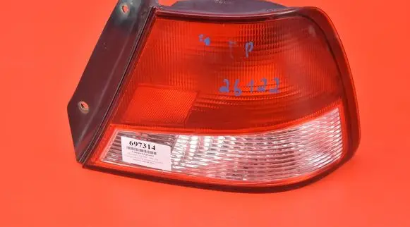 Hyundai Accent Rear/tail lights R92402-252