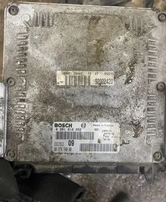 Peugeot 607 Engine control unit/module 9637874080 0281010262
