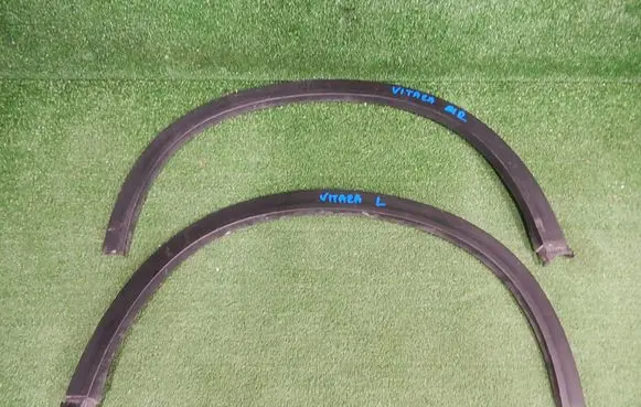 Suzuki Vitara (LY) Front arch trim 