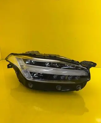 Volvo XC90 Headlight/headlamp 31655703