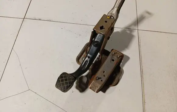 Skoda Fabia Mk2 (5J) Brake pedal 