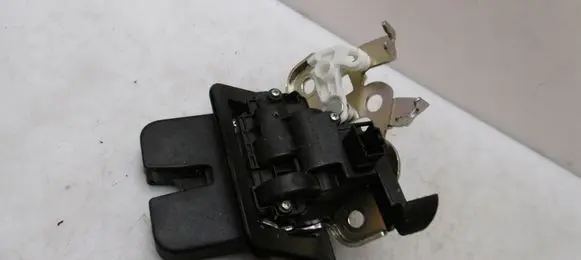 Audi A3 S3 8V Tailgate/trunk/boot lock/catch/latch 8R0827505
